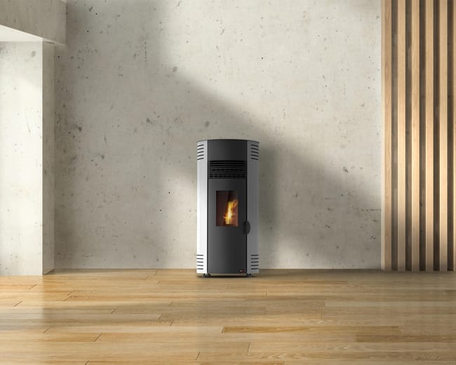 Estufa de pellet canalizable 9 kW de potencia regulable — blanca